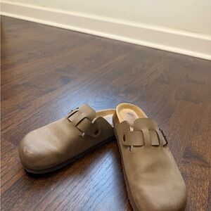 Stylish Tan Mules for Women